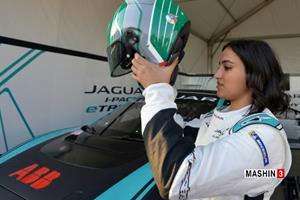 رانندگی اولین زن عربستان سعودی در مسابقات اتومبیل‌رانی